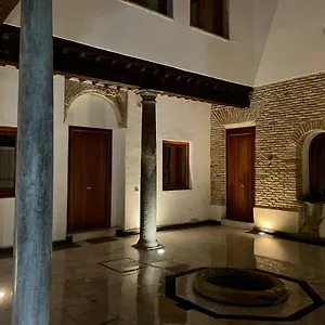 https://duplex-toledo-catedral-con-parking-gratis.besthotelstoledo.com